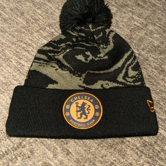 New 

Chelsea FC
Swirl Pom Knit‎ - Picture 1 of 2